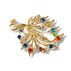 NWOT Gorgeous Gold Tone Multicolor Crystal Rhinestone Peacock Brooch